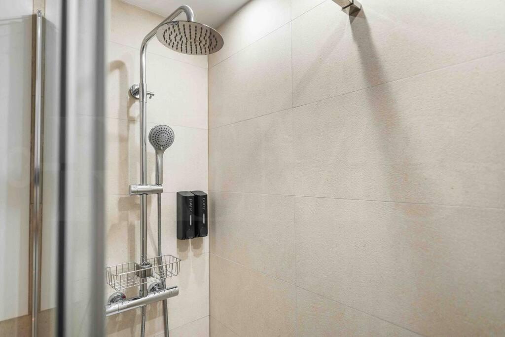 Eclectic & Elegant Apartment By Rems Málaga Exterior foto